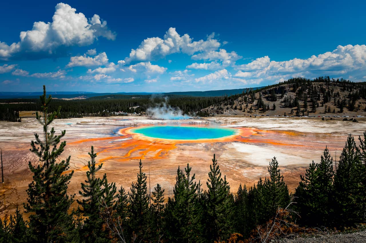 Yellowstone-National-Park.jpg