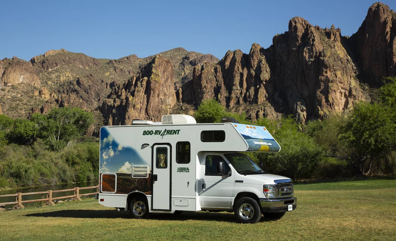 Travel Safety Tips to Know Surrounding RVs