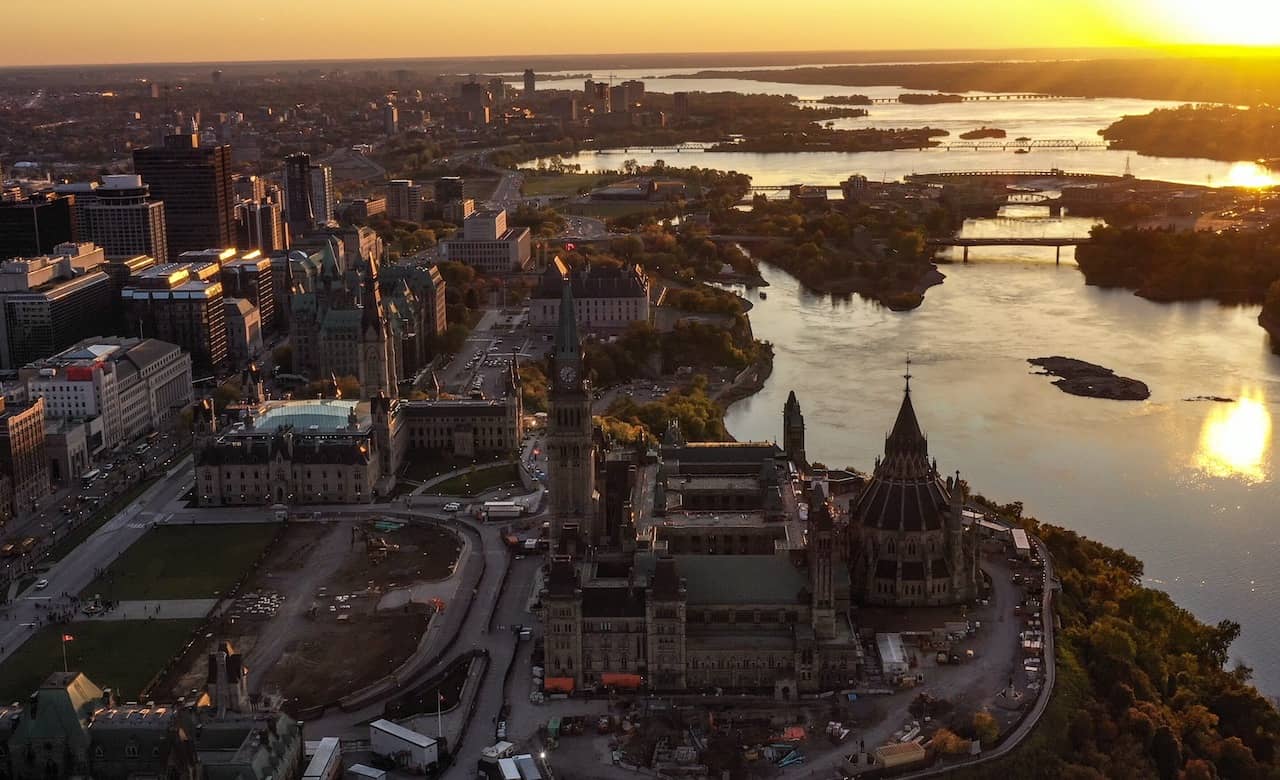 5 Ottawa Road Trip Options and Tips for an Amazing Time