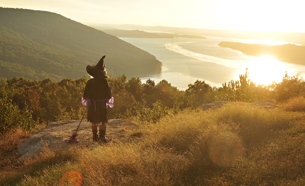 4 Unforgettable Ways to Celebrate Halloween Outdoors